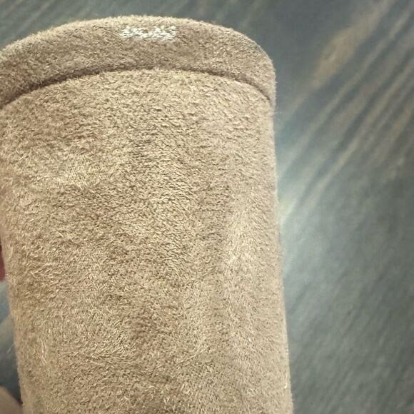 14th and Union tan faux suede block heel slip on sandals size 9M - Picture 5 of 7